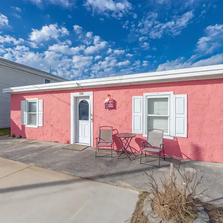 Pet Friendly - 2 Minute Walk to Beach -  Updated and Modernized Spotless Clean