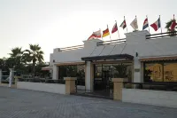 Lou'Lou'a Beach Resort Sharjah - ที่มีบาร์