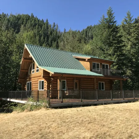 6 BDRM Log Cabin on Big Fall Creek