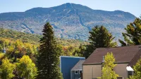 Smugglers' Notch Resort - vue sur la montagne