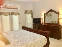 Large One-Story 4BD/2BA Home with Office, Covered Deck, Waterfall, and Nature - Hot Tub