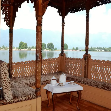 Canada Houseboats