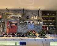 Four Seasons Cloud Hotel - bar