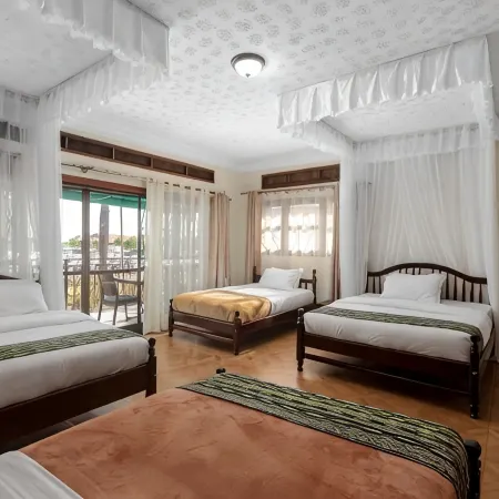 7 Days Motel Near UN Base