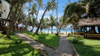 Dickwella Beach Hotel - parking