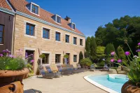 Greenhills Country Hotel - Pools