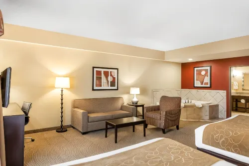 Comfort Suites Charleston West Ashley - 2-Star