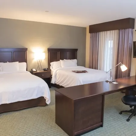 Hampton Inn & Suites Bismarck/Northwest