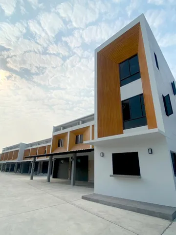 รูปภาพของโรงแรมนั่งเล่นกันไหม