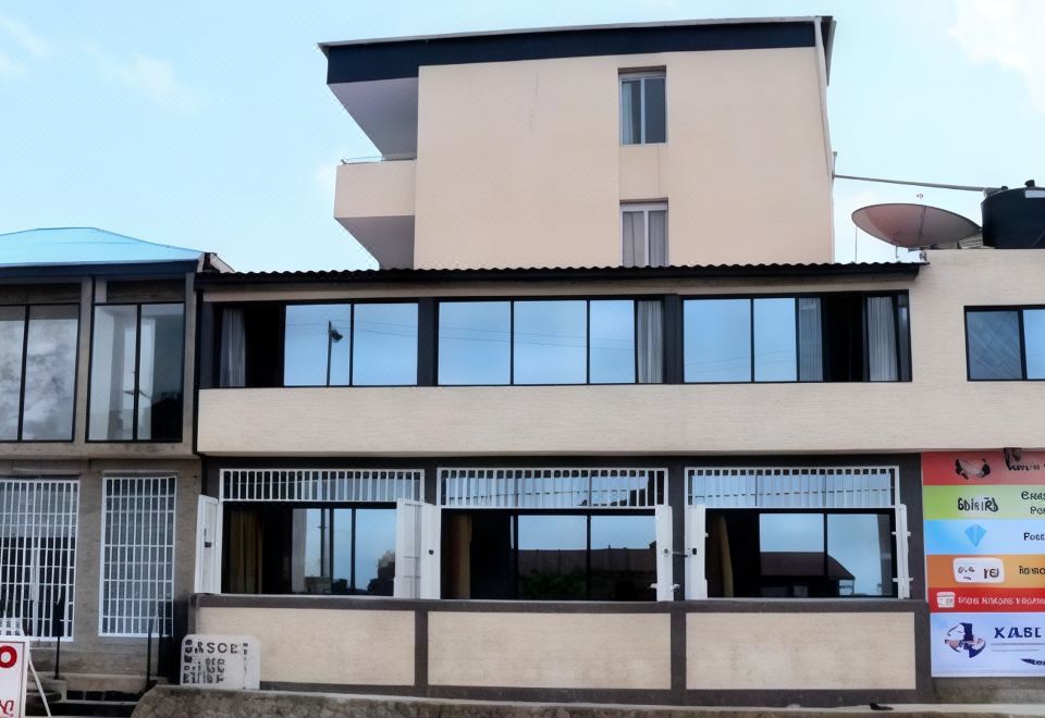 Metro Hotel - Housity