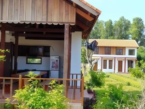 CocoPalm Villa near Beach - Palm Room