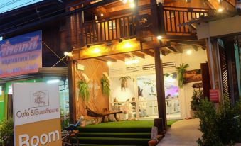 The History Cafe' & Guesthouse
