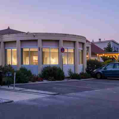 Hôtel Kyriad Lyon Bron Eurexpo Le Cottage Hotel Exterior