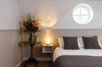 The Townhouse Sutton