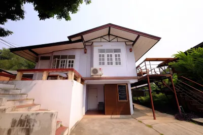 P.L.P Guesthouse - Mae Hong Son Hotels near Wat Kung Mai Sak