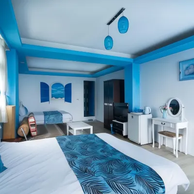 Santorini B&B Hotels near Farglory Ocean Park