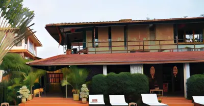 Papa Jolly Eco Resort-Near Morjim Beach