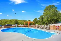 Rodeway Inn Branson, Brick House