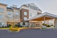 Fairfield Inn & Suites Greenwood فنادق في Greenwood County