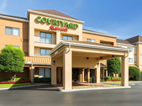 Courtyard Dothan