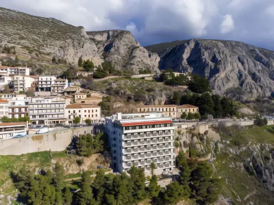 V Hotel Delphi Hôtels à proximité de : Marmaria