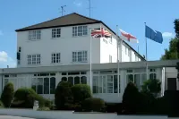 The Falcon Hotel Hotels near Farnborough Gate Retail Park