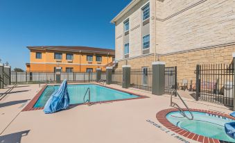 La Quinta Inn & Suites by Wyndham Granbury