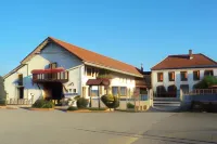 Logis Hôtel les 3B Hotels in Vidouze