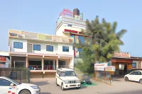 Super OYO Hotel Abhijeet Hotels in Shendra Kamangar