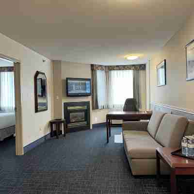 Divya Sutra Plaza and Conference Centre Calgary Airport Rooms