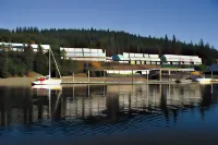 WorldMark Discovery Bay Hôtels à proximité de : Belmont Restaurant & Saloon