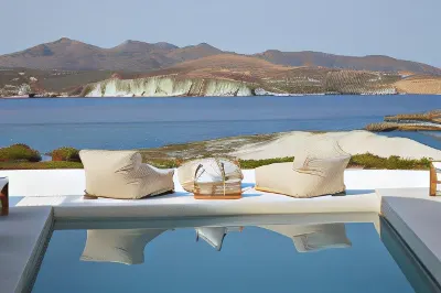 White Pebble Suites Hotels in Milos