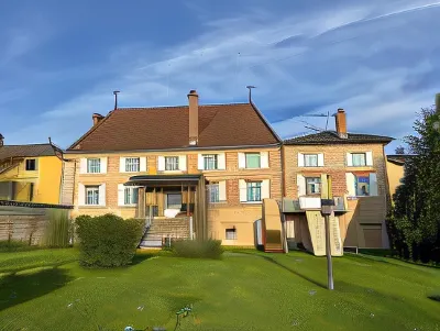 Le Logis d'Azé Hotels in Lugny