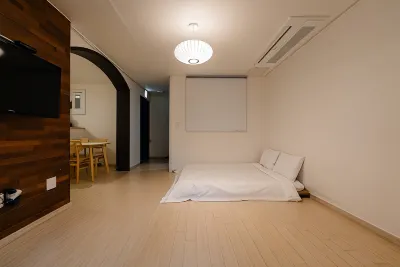 Gapyeong Imchori Buttumark Pension Отели рядом с достопримечательностью «Garden of Morning Calm»