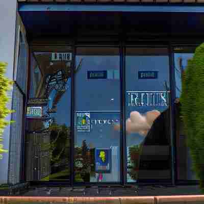 Hôtel Kyriad Orthez Hotel Exterior