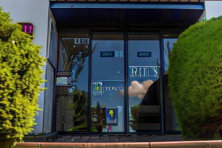 Kyriad Orthez Отели в г. Беран