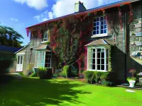 Pontyclerc Farm House B&B Отели в г. Ллангатен