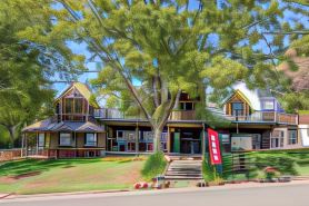 Gold Mine Guest House and Cafe