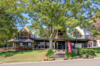 Gold Mine Guest House and Cafe