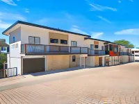 The Beach Rooms Hotels in Macksville