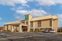 Quality Inn Valley - West Point Hotels in Valley