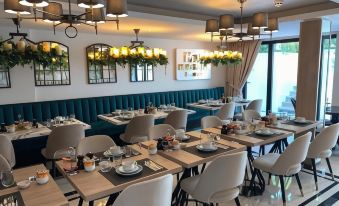 Merit Kensington Hotel
