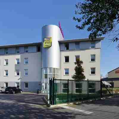 Hôtel First Inn Paris Sud - Les Ulis Hotel Exterior