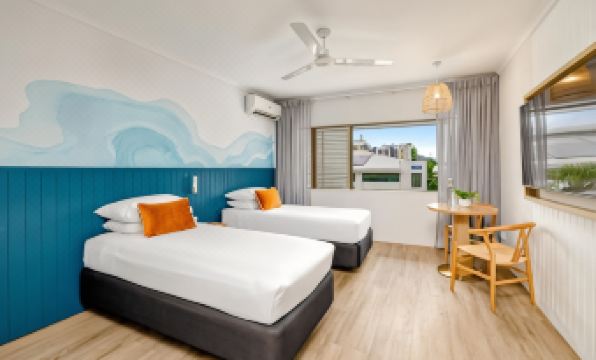 Mercure Cairns