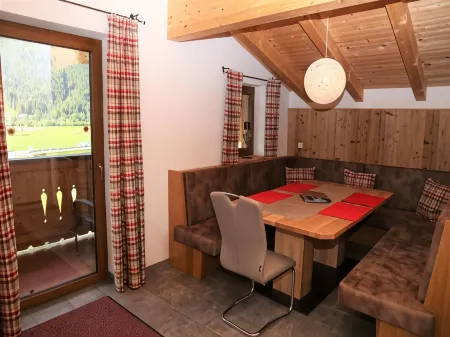 Chalet in Neukirchen Near Wildkogel Arena Отели в г. Гемайнде Нойкирхен ам Гросвенедигер