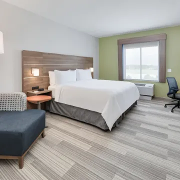 Holiday Inn Express & Suites PLANO - THE COLONY by IHG