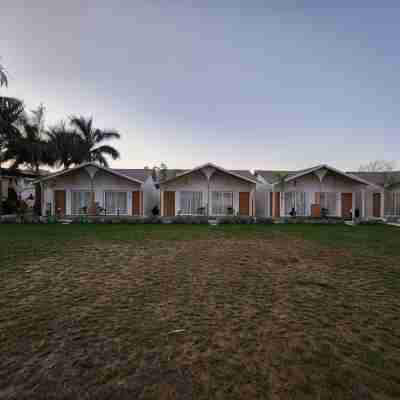 Vits Daman Devka Beach Hotel Exterior