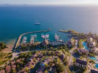 The Bannister Hotel & Yacht Club by Mint Hotel a 