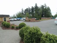 Manresa Castle - parking