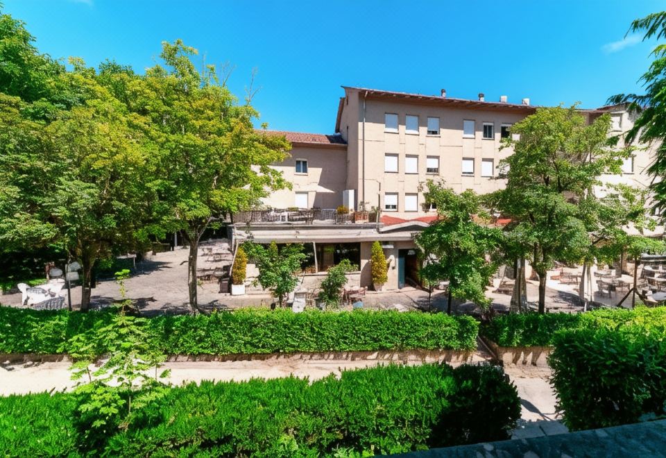 hotel overview picture